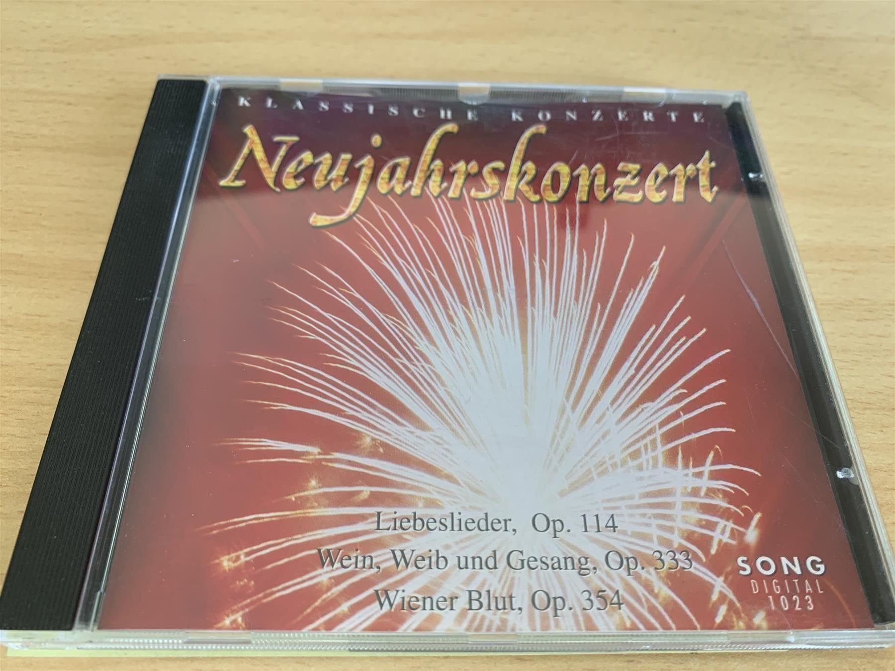 CD: Various Artists - Das Grosse Neujahrskonzert – Usato da Rikon im Tösstal venduto da Alpenmutz