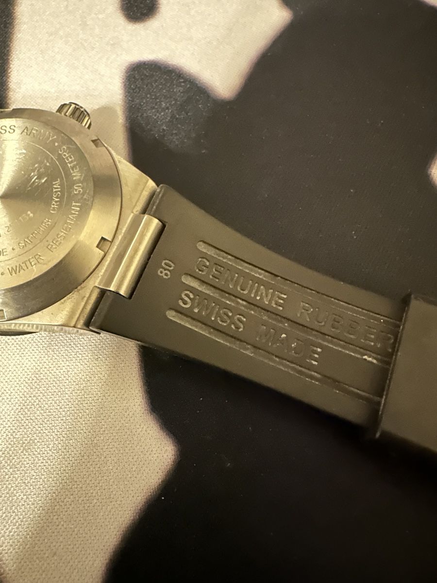 Victorinox Uhren: Victorinox Uhr – Defekt aus Visp von locosshop 5