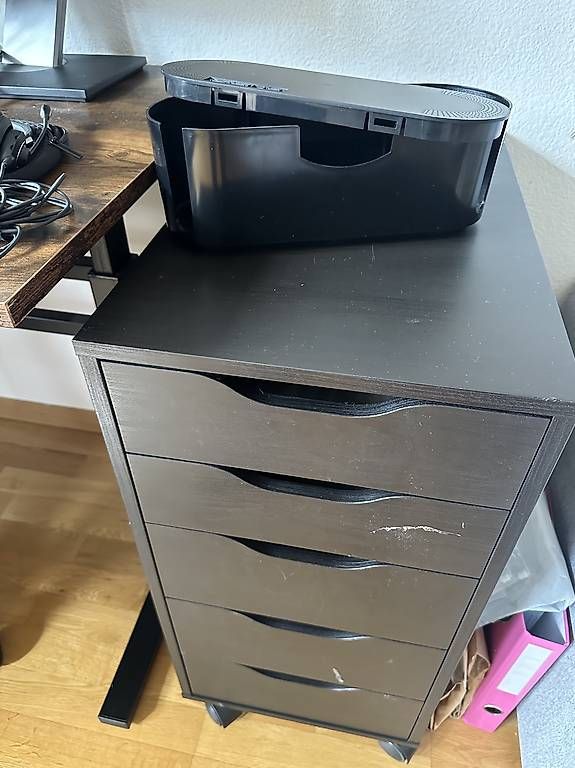 Scrivanie: Homeoffice Bildschirme & Zubehör (total oder separat) – Usato da Zürich venduto da bur_vs7y 3