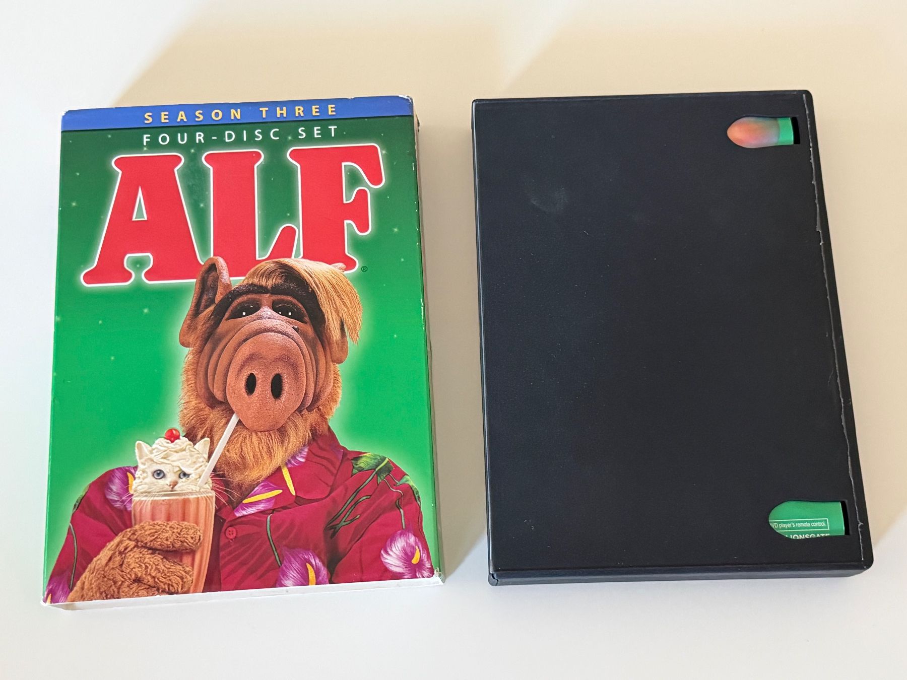 Tutti i DVDs: ALF Season 3 - 4 Disc Box Set - Code 1 Englisch – Usato da Altstätten SG venduto da sheamus 3