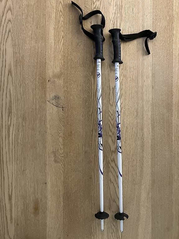 Bastoncini da sci: Bâtons de ski enfants  – Usato da Vandoeuvres venduto da ann_lq5h