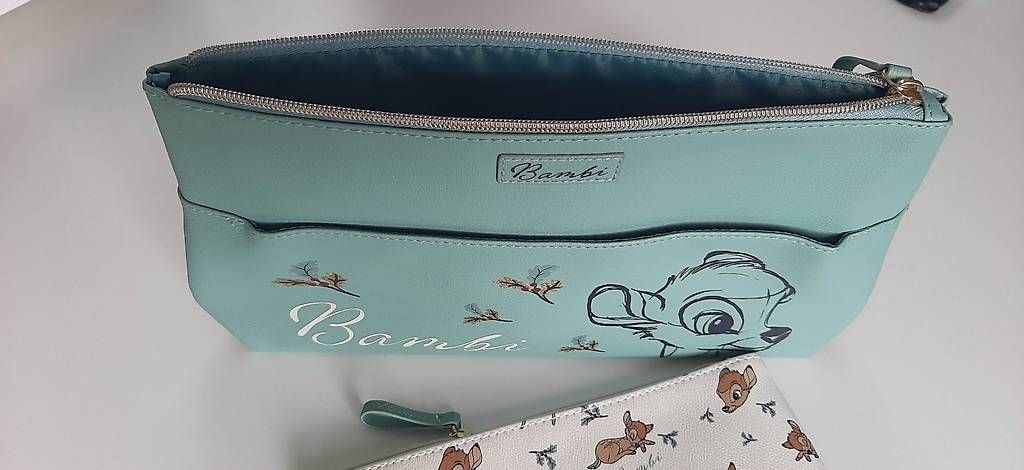 Trousses de maquillage: Bambi Nessesair / Kosmetiktasche – D'occasion à Schmerikon par kidmann