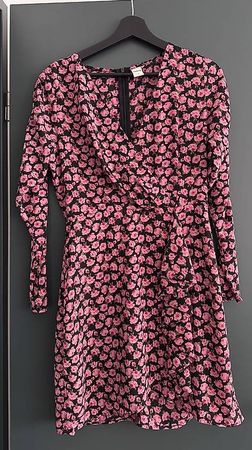 Schwarzes Blumenkleid  Grösse S