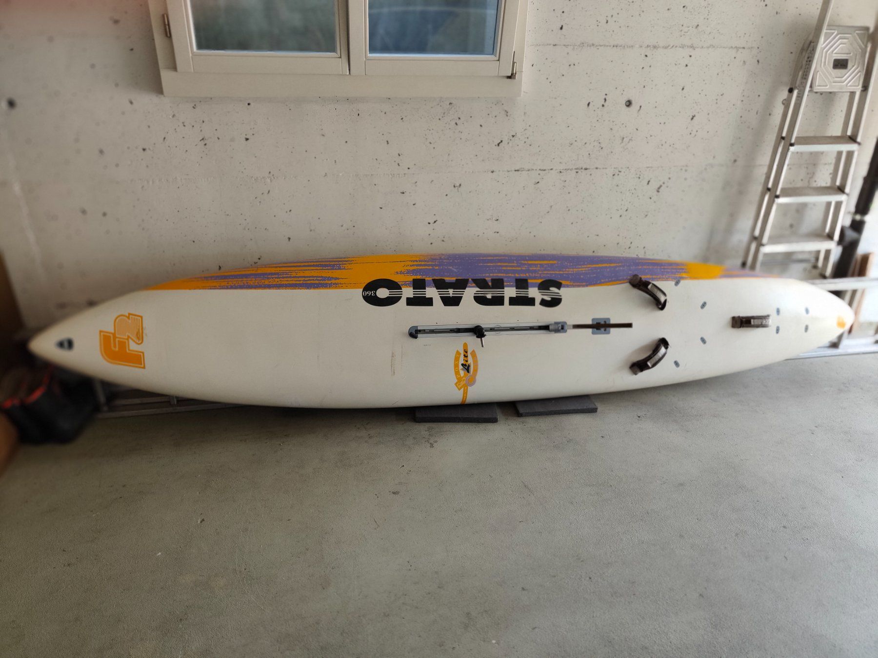 Tavole da surf e di nuoto: Windsurfbrett F2 Strato Epoxy Lite Carbon – Usato da Seon venduto da Tucan10 1
