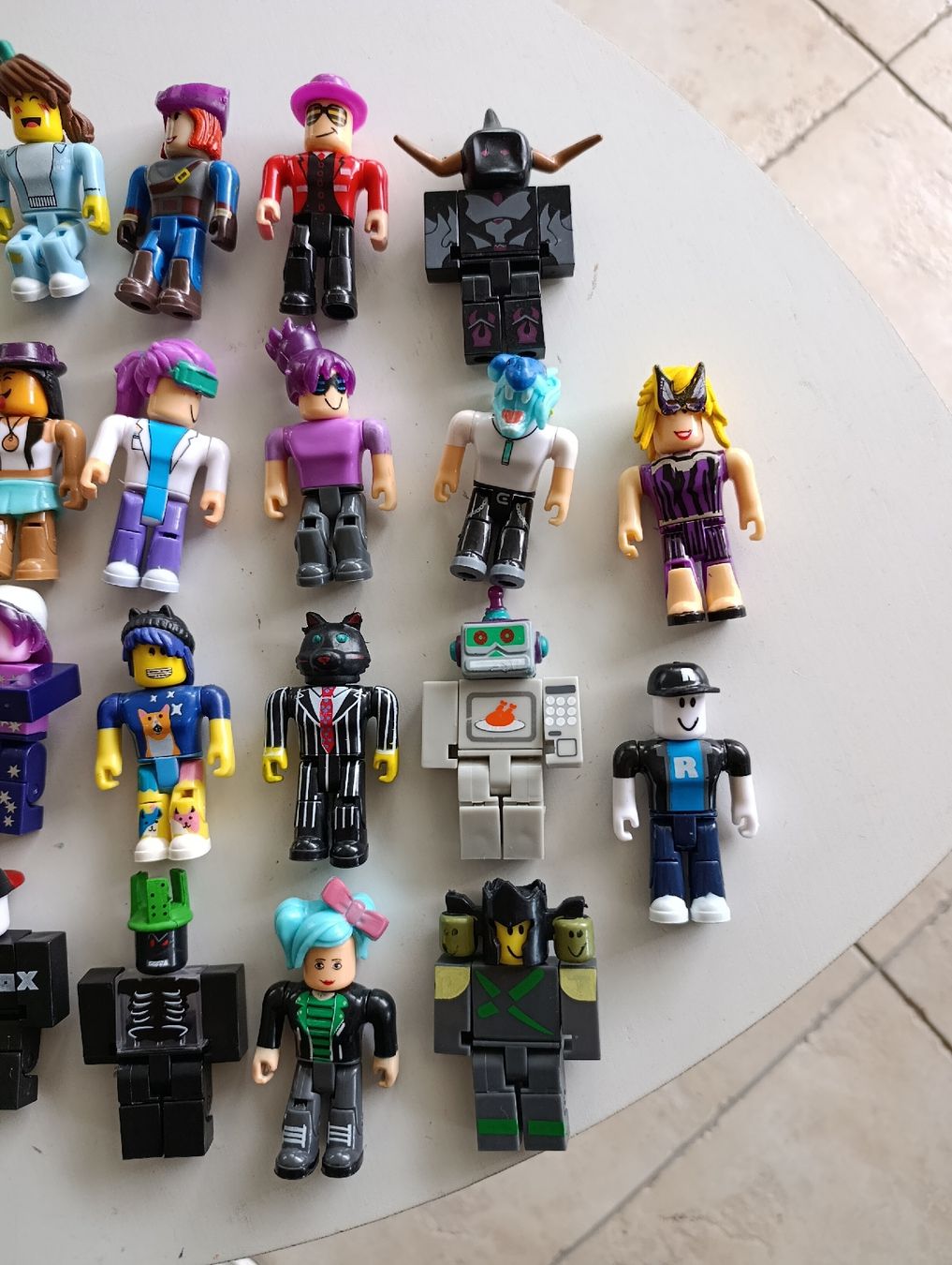Giocattoli: FIGURINES ROBLOX  – Usato da Sierre venduto da shirley04 2