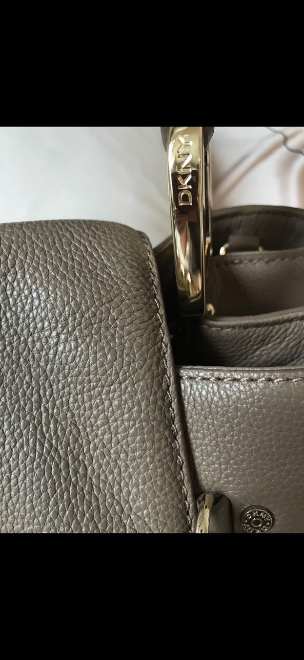 DKNY Borse da donna: Borsa Donna Karan – Usato da Zwillikon venduto da Serioznaja 8
