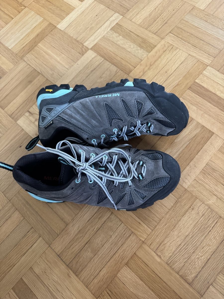 Merrell Scarpe da uomo: Wanderschuhe Merrell Herren  grau Grösse 40 wenig gebraucht – Usato da Zug venduto da doresina 2