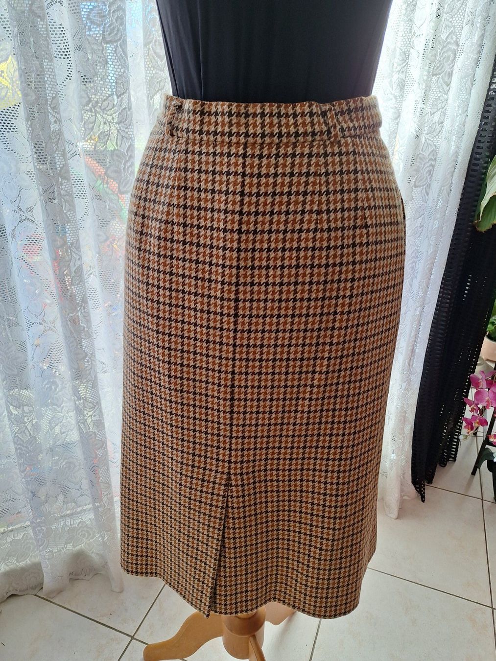 Burberry Gonne: Jupe Burberry vintage, taille 36 – Usato da St-Triphon venduto da Jldr0 1