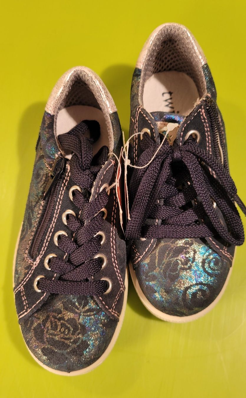 Scarpe per ragazzi: Schuhe NEU 26 TWISTY Glitzerprint Flexsohle – Nuovo (secondo la descrizione) da Emmenbrücke venduto da yanndrechsler