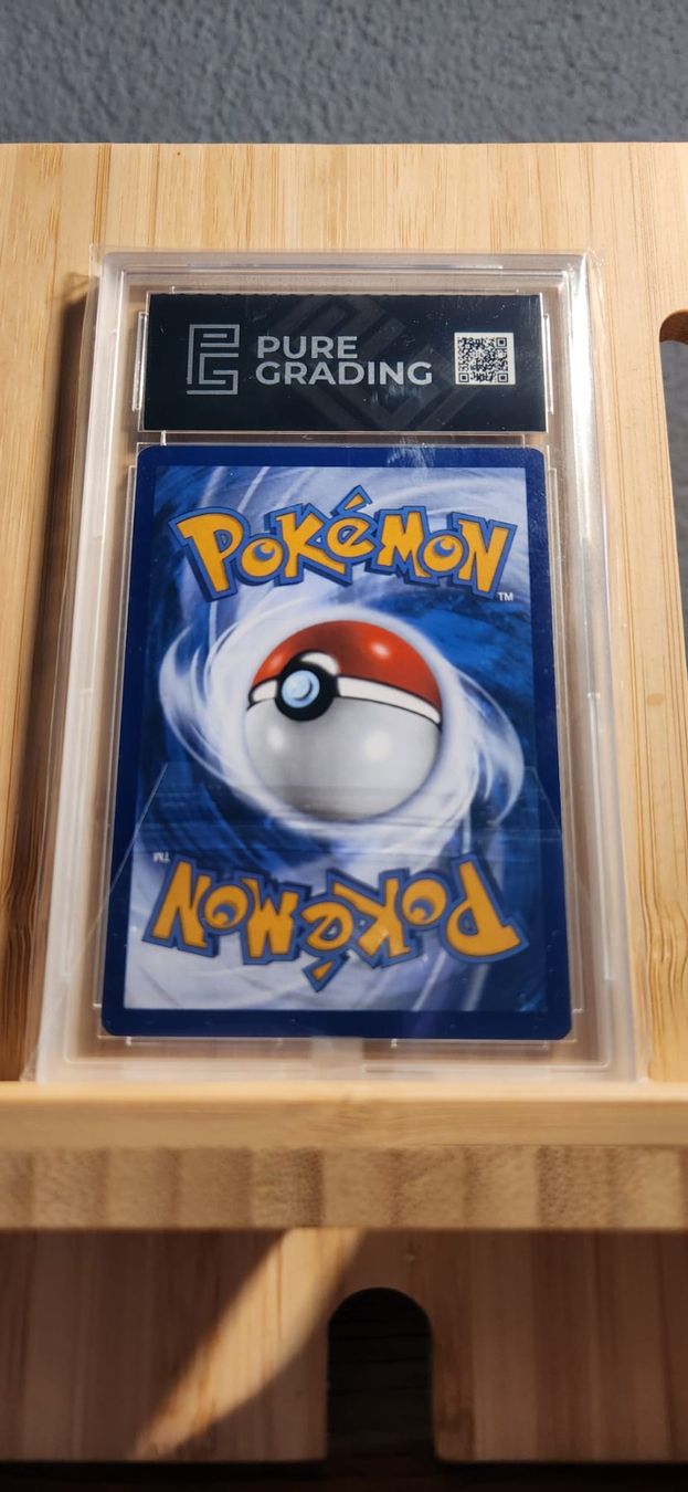 Pokémon Carte collezionabili: Pikachu Celebrations - Pure Grading 9.5 - MINT – Nuovo e nell'imballaggio originale da Moutier venduto da tom_9zxw 1