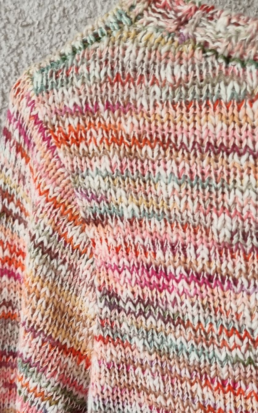 Maglioni & Felpe: Kero Design Pullover Rainbow Rose, Gr. M – Usato da Oberriet SG venduto da gimidrip 9