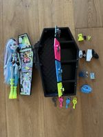 Monster High Frankie Stein Puppe mit Sarg und div. Zubehör