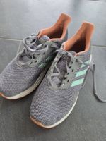Turnschuhe Adidas