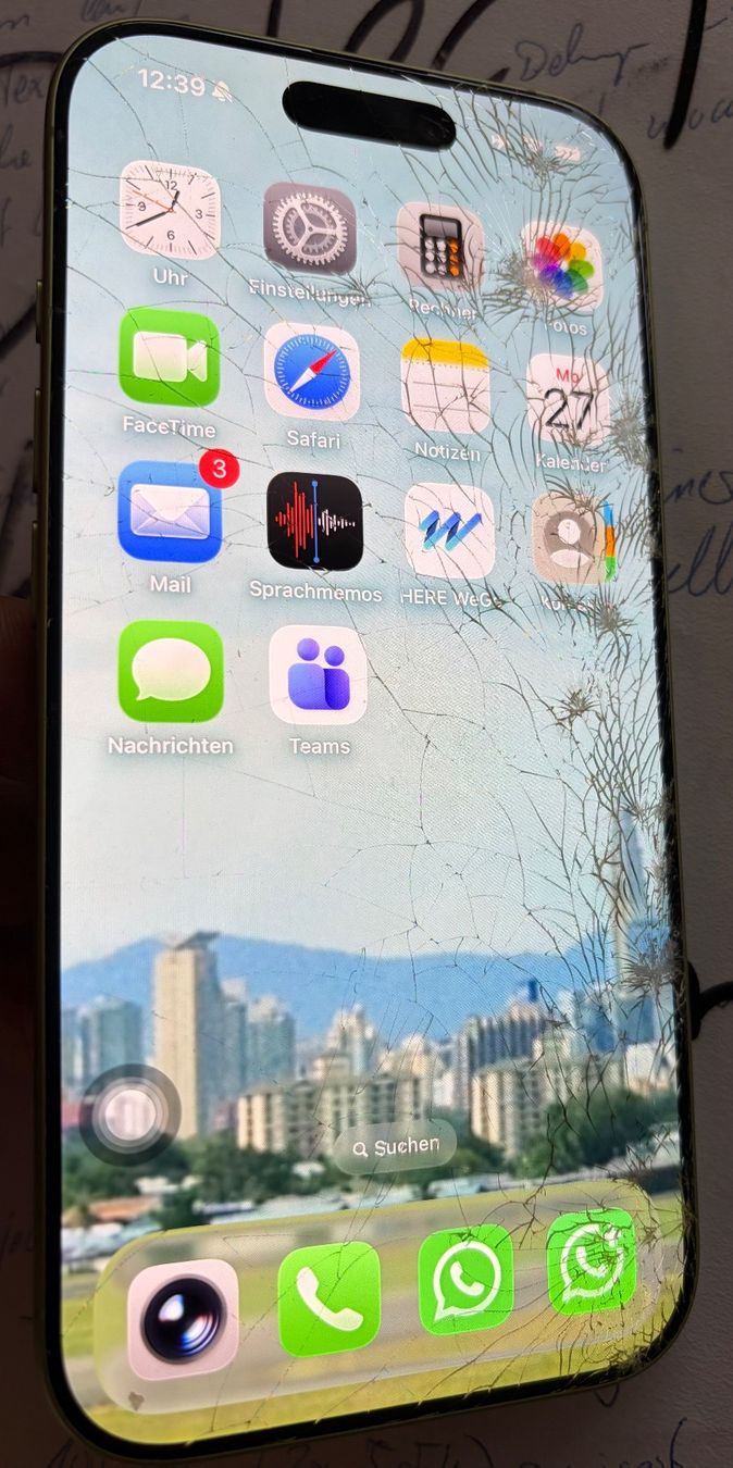 Apple Telefoni cellulari / Smartphones: iPhone 17 - Salbei - 256 GB - Display defekt – Nuovo (secondo la descrizione) da Abtwil SG venduto da Gerdgerdes 8