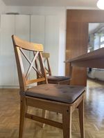 4 Stühle Massivholz mit Kissen - Preis verhandelbar