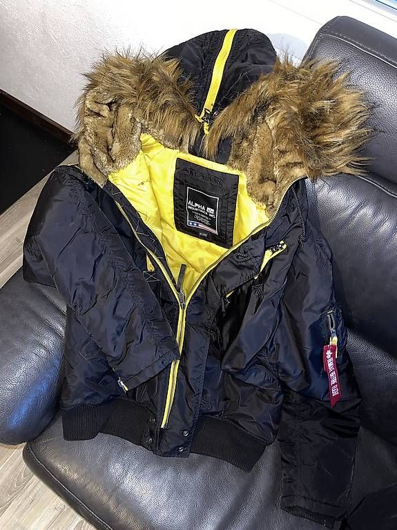Jacken: Veste Alpha industries – Gebraucht aus Chernex von dan_5whc