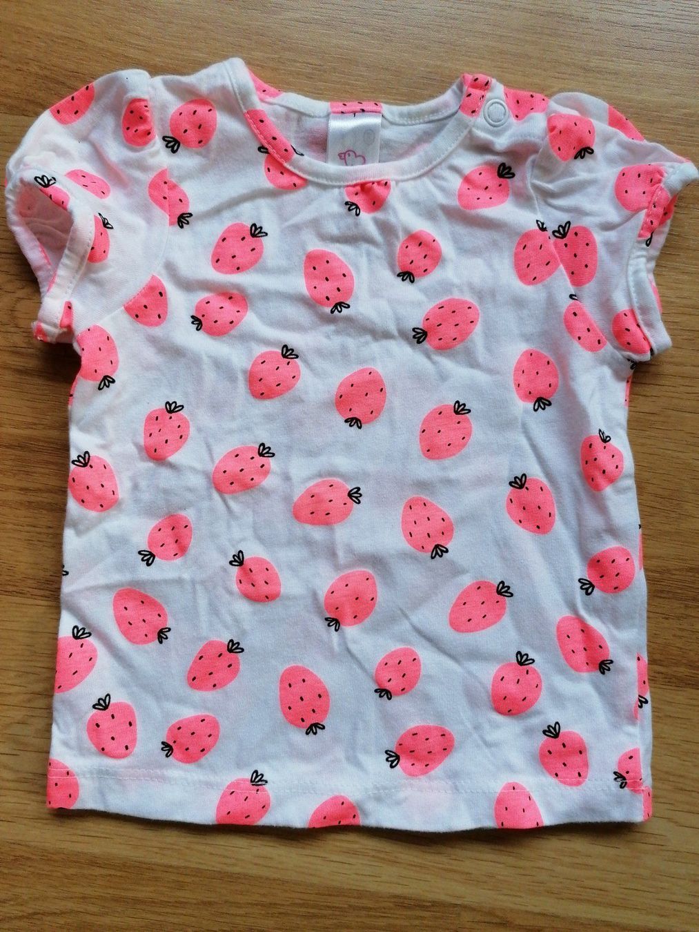 Blouses, T-shirts & Tops: T-shirt Gr 68 – D'occasion à Büttikon AG par Amineah