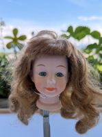 Puppenperücke, Perücke hellbraun, Locken, Umfang 25 cm