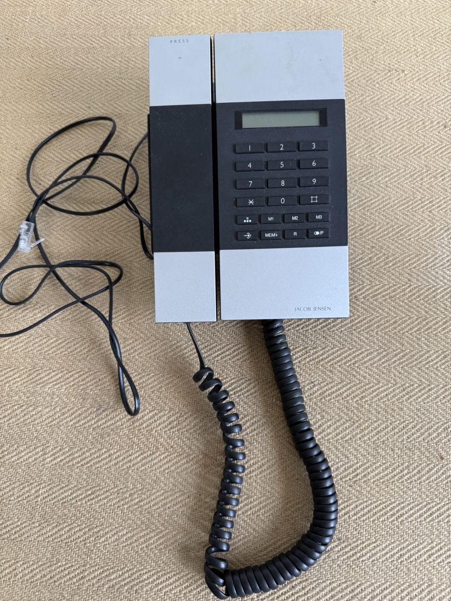 Jacob Jensen Telefone: JACOB JENSEN Design Telefon Tischtelefon  – Gebraucht aus Konolfingen von petzipetz