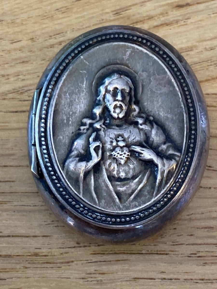 Statuette: 800 Silber Pillendose mit Herz-Jesu-Darstellung – Usato da Birr venduto da Vintage-Liebhaber 5