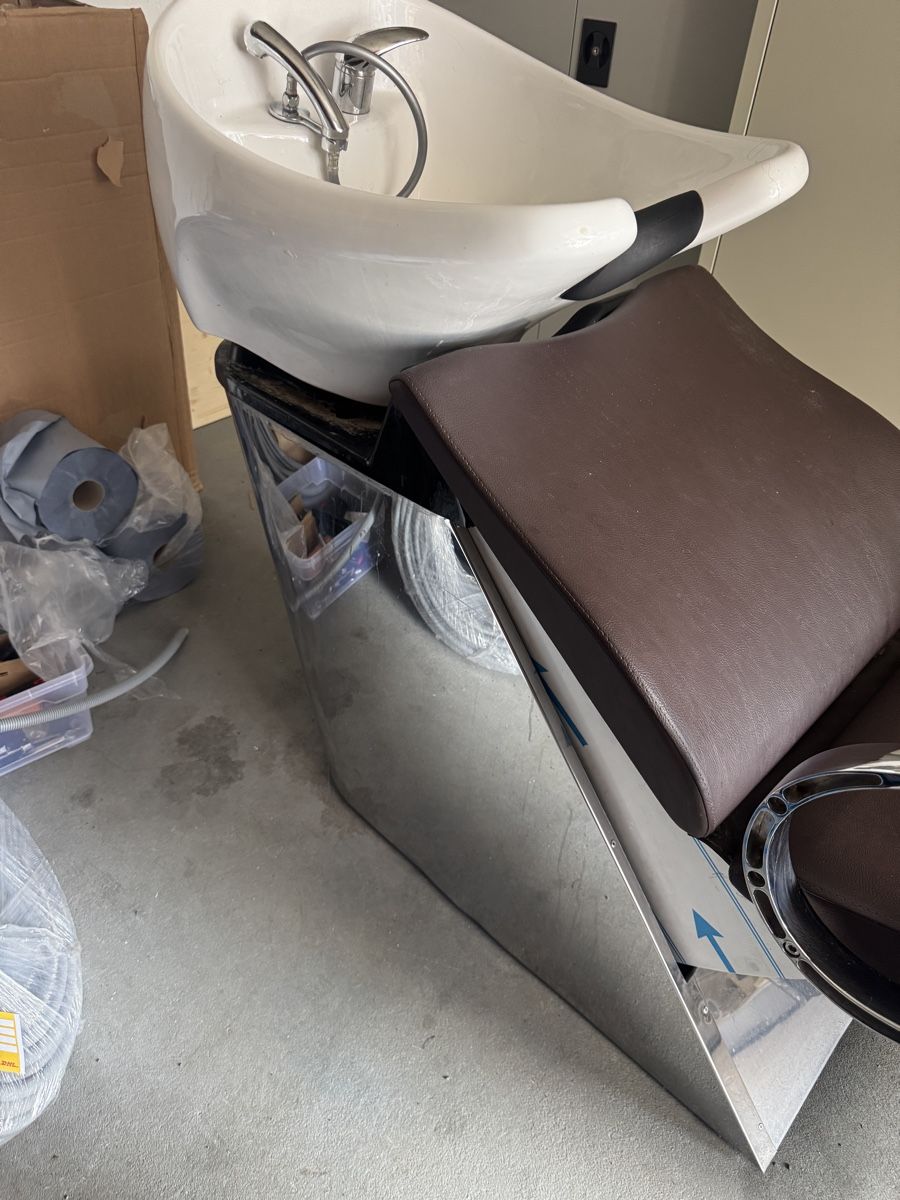 Lavabi & lavandini: Waschsessel / Friseur-Waschplatz – Usato da Horw venduto da Pharao93 2