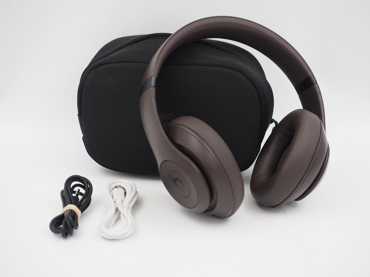 Beats Cuffie: BEATS Studio Pro Bluetooth Kopfhörer (26072208) – Usato da Zürich venduto da fundsachenverkauf