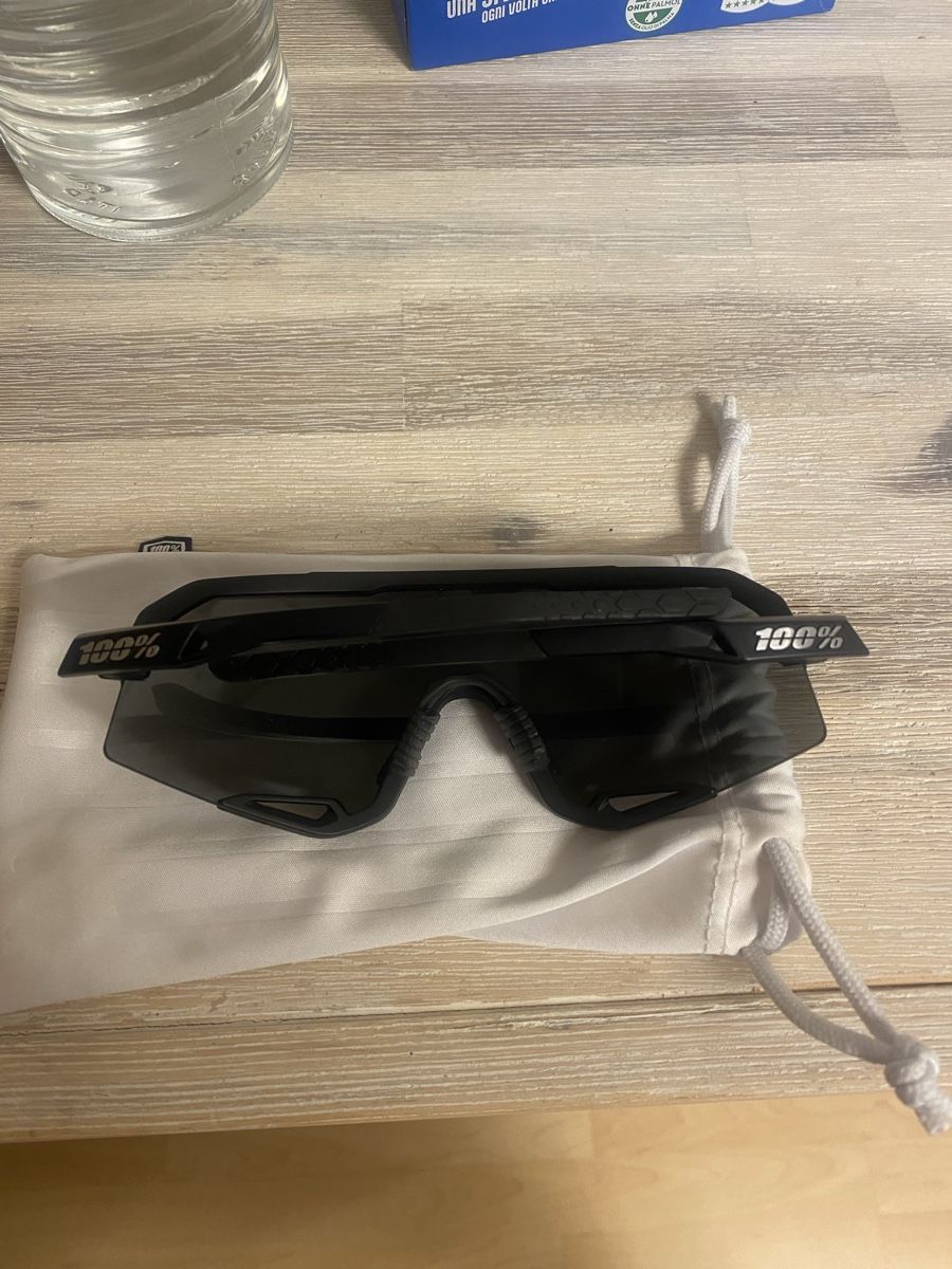 Occhiali & Lenti: Sonnenbrille 100%  – Usato da Zell ZH venduto da MegaCatch 3