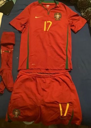Portugal 2008/09 tenue complète et original size S C Ronaldo