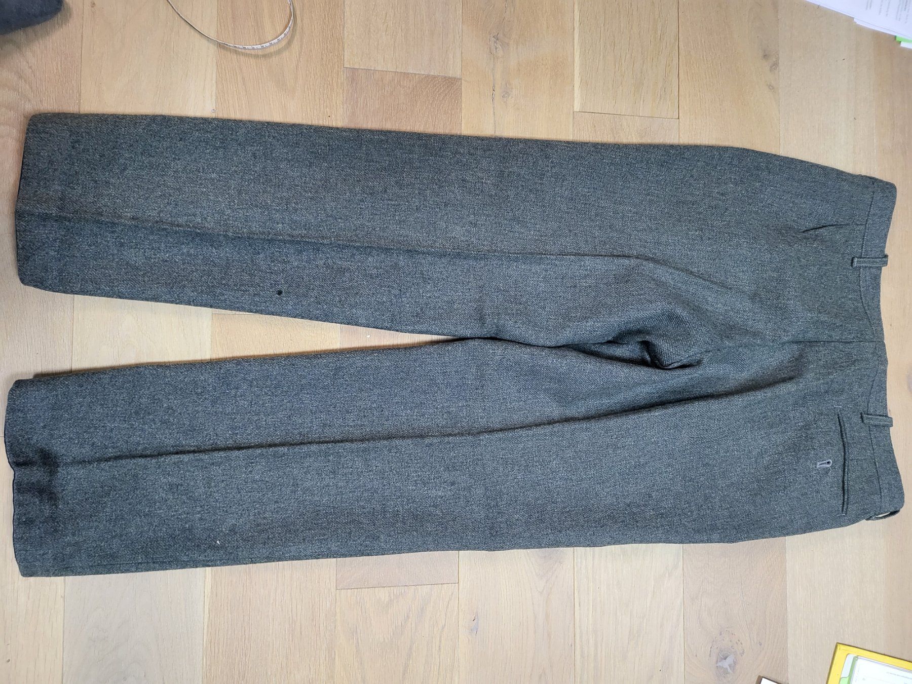 Hosen: Graue Woll-Hose ca Gr 44 – Gebraucht aus Horgen von 2CH70