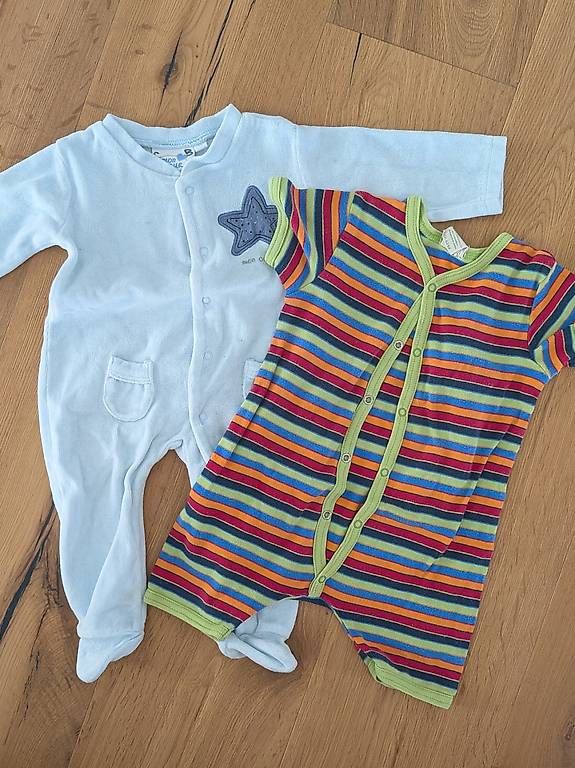 Pigiama & Simili: Kinder Pyjama Set (2 Stück) Gr. 62 / 68  Strampler – Usato da Stachen venduto da S.Froehlich