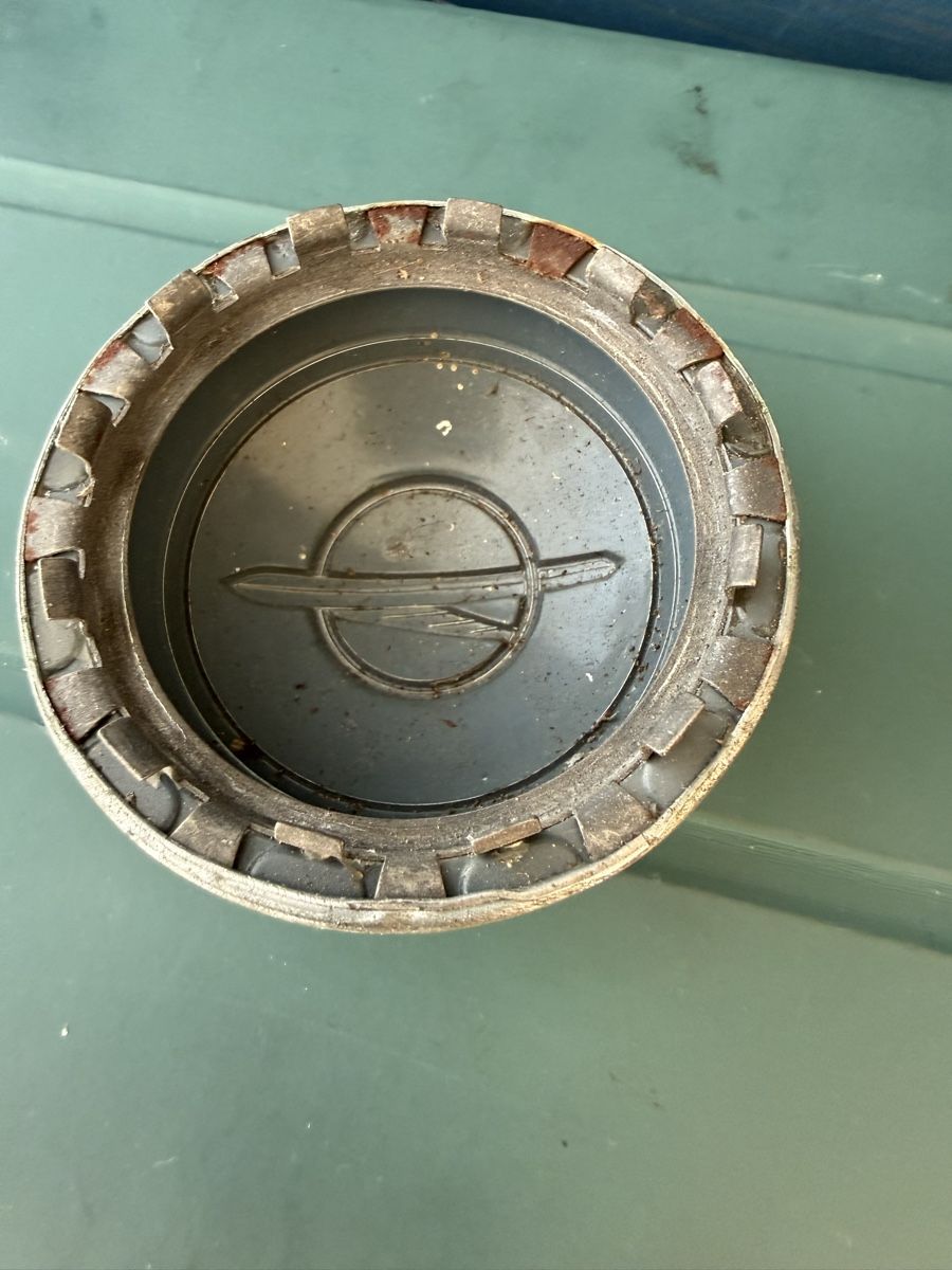 Opel Tutti pezzi di ricambio auto: Opel Blitz Hupenknopf Oldtimer  schwarz goldfarbig – Usato da Langnau i. E. venduto da jafrini 1