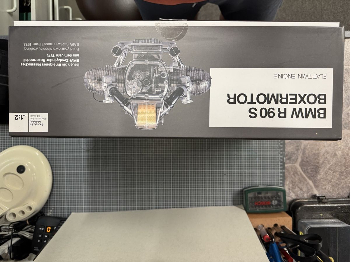 Kit di modellismo & Modellini statici: BMW R 90 S Motor Modell – Nuovo e nell'imballaggio originale da Oberengstringen venduto da Cebony 3
