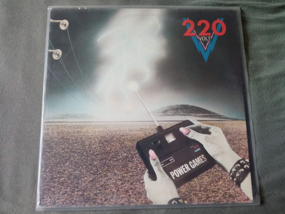 220 Volt - Power Games (Vinyle Neuf) main image 0