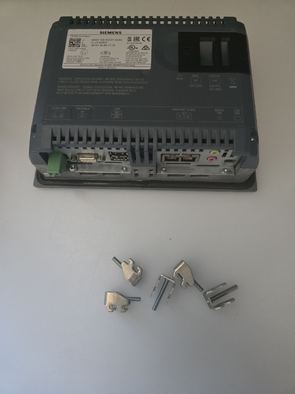 Siemens Sistema di controllo: Siemens SIMATIC HMI TP700 Comfort – Usato da Winterthur venduto da luc_x8sz 4