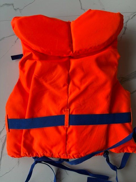 Gilets de sauvetage: Schwimmweste – Neuf avec emballage d'origine à Rhäzüns par 9403 2