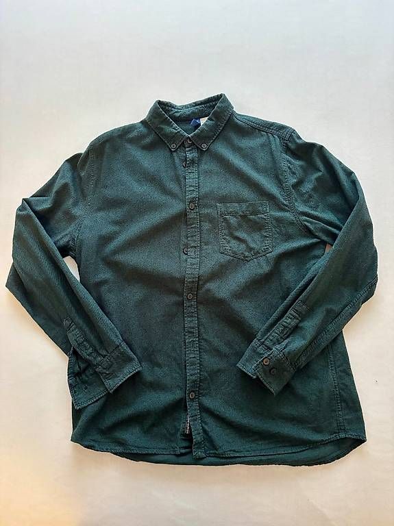 Camicie: Chemise verte – Usato da Lausanne venduto da iamadcy