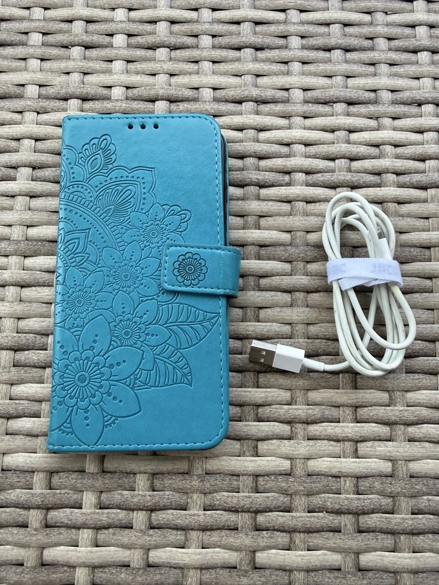 Apple Handys / Smartphones: iPhone 8 Plus inkl. Hülle und Ladekabel – Gebraucht aus Strengelbach von Chiavara 4