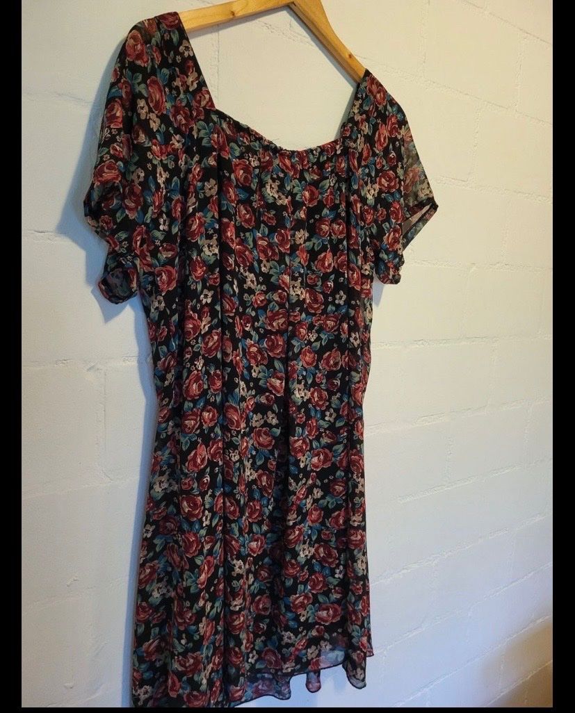 Vestiti: Kleid – Usato da Watt venduto da Willis4 3