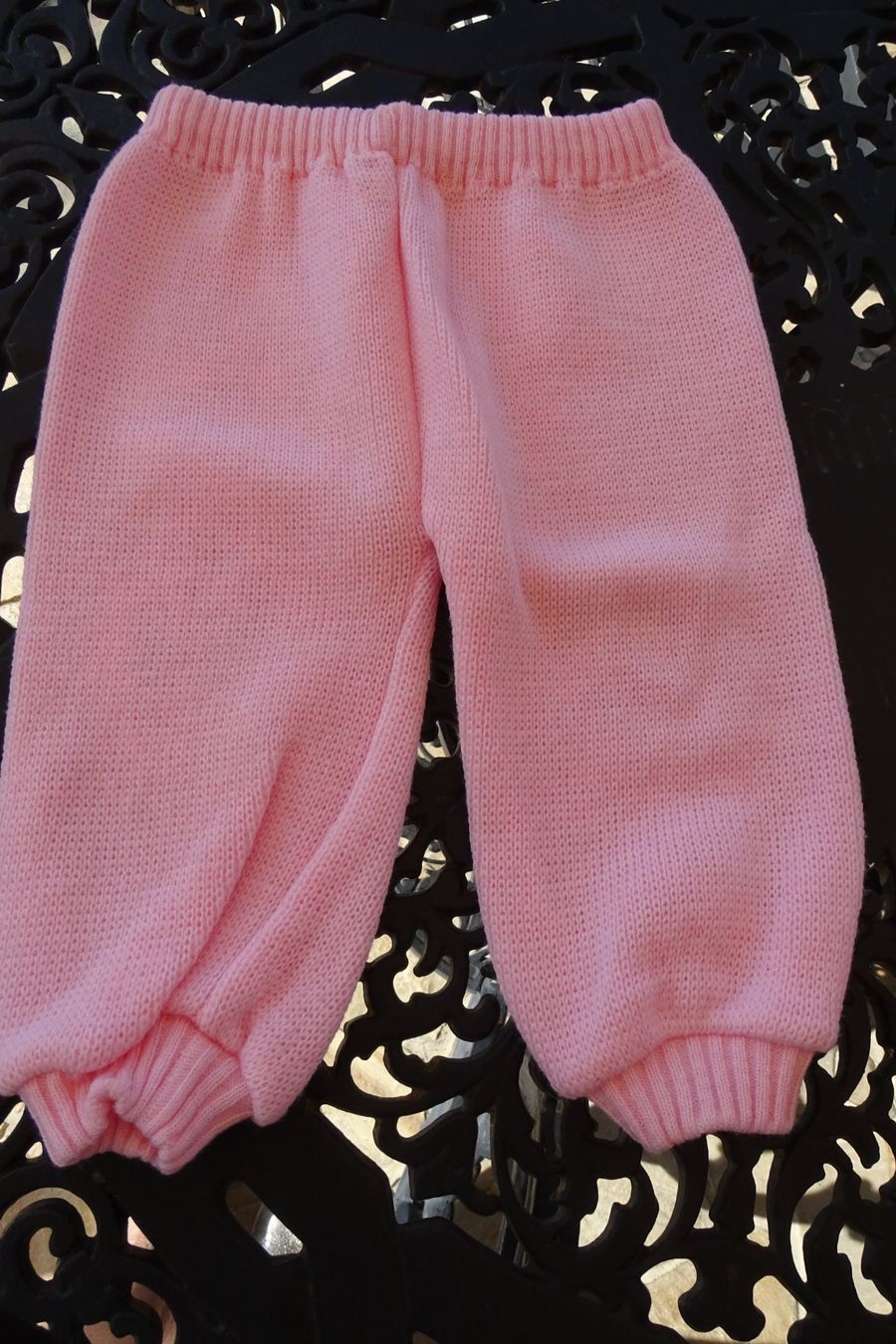 Lotti & Set di vestiti: neuf pantalon pull bébé 6 mois Hose Pullover neu 6 Monate 68 – Nuovo e nell'imballaggio originale da Lugnorre venduto da gg17 4