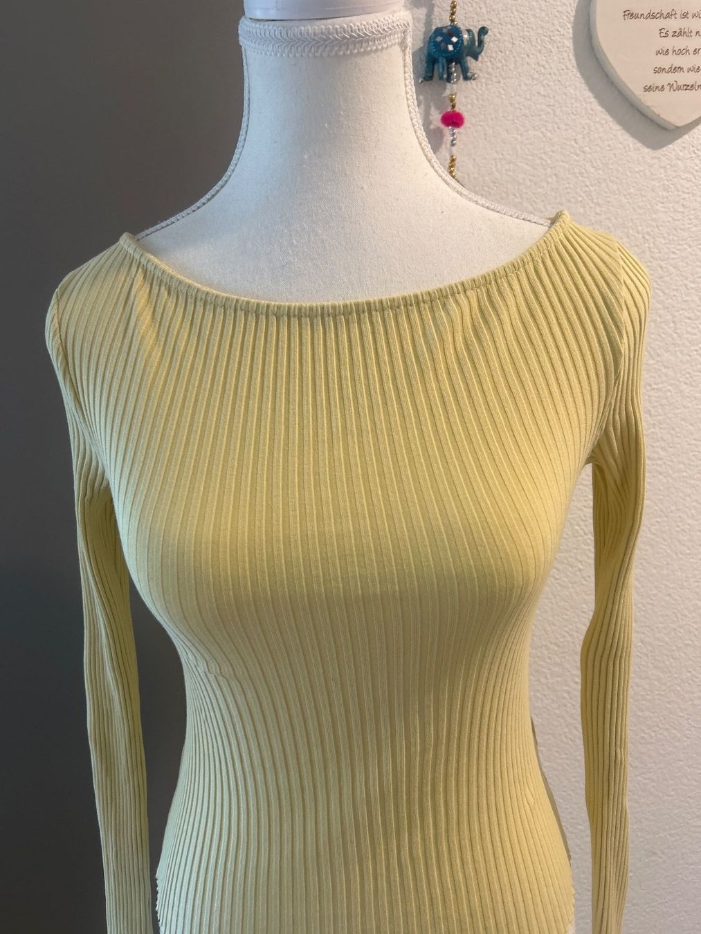 Pulls & Sweat-shirts: Rippstrick Pullover Damen gelb von Amisu Gr. XS – D'occasion à Brunnen par Nala2929 1