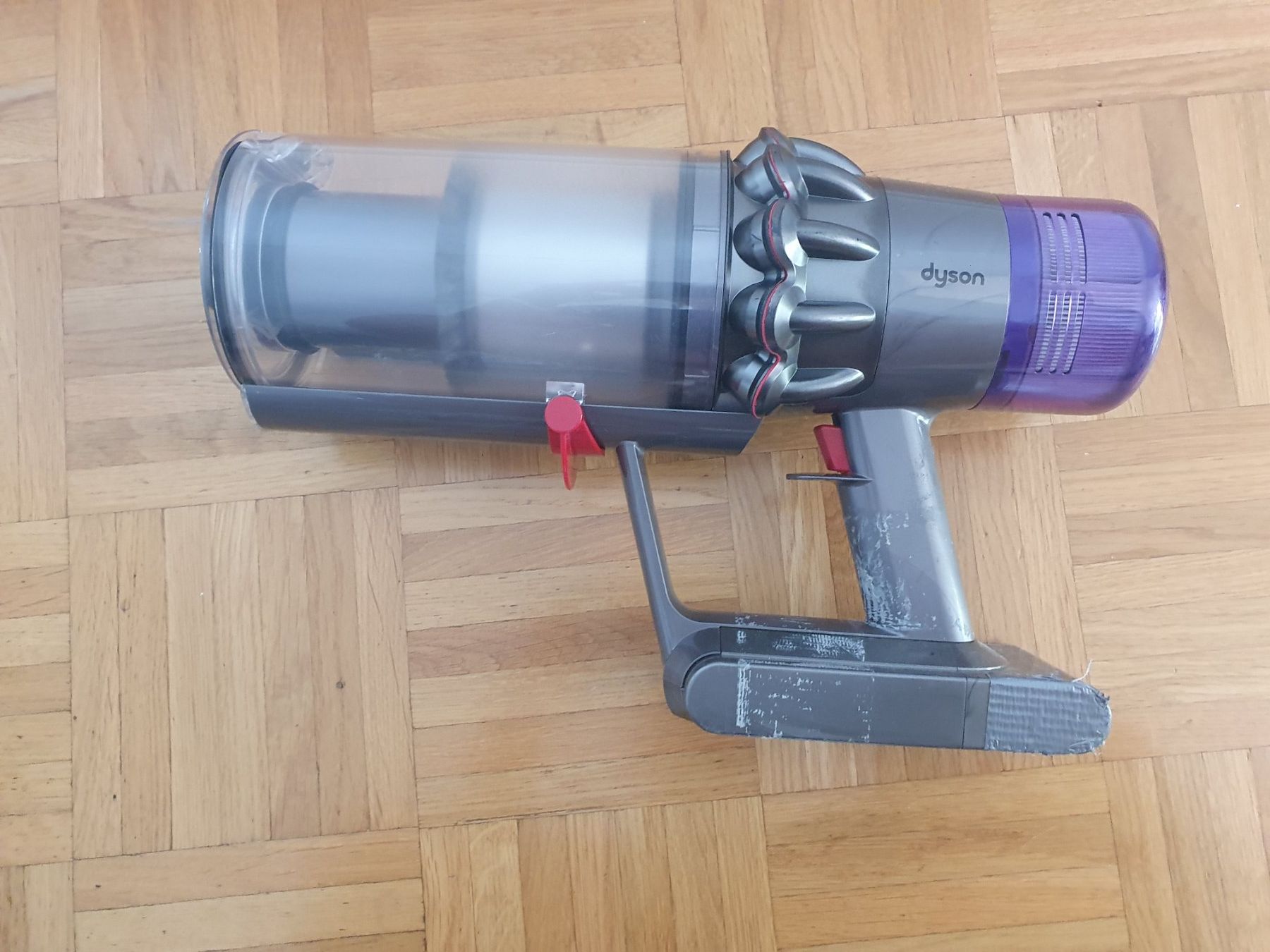 Dyson Staubsauger & Zubehör: Dyson V11 DÉFFECTIEUX – Defekt aus Prilly von RoDyRe