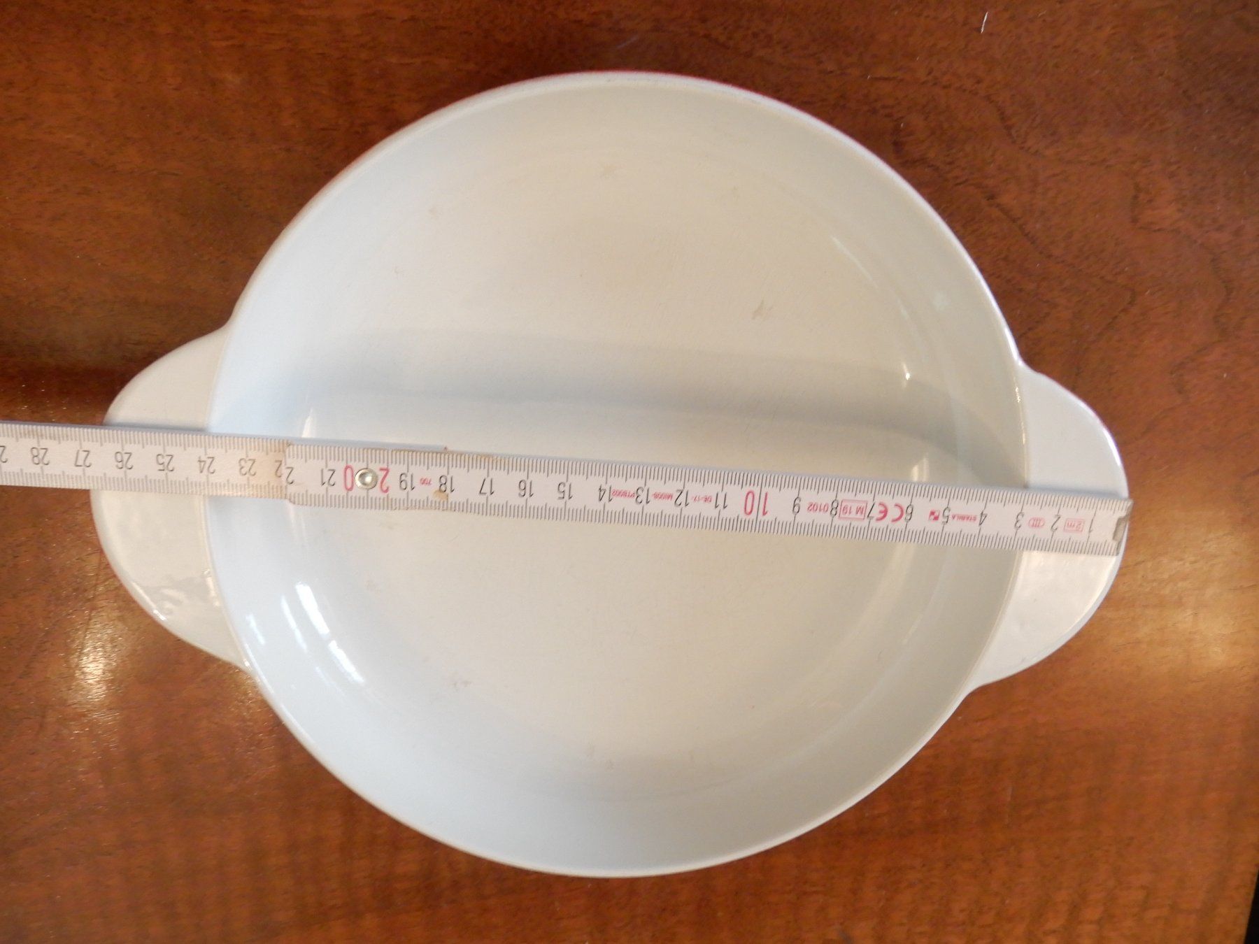 Moules à gâteaux: Gratinform emailliert rot / weiss ca. 27cm mit Griffen – D'occasion à Erstfeld par Mario_boe0 1