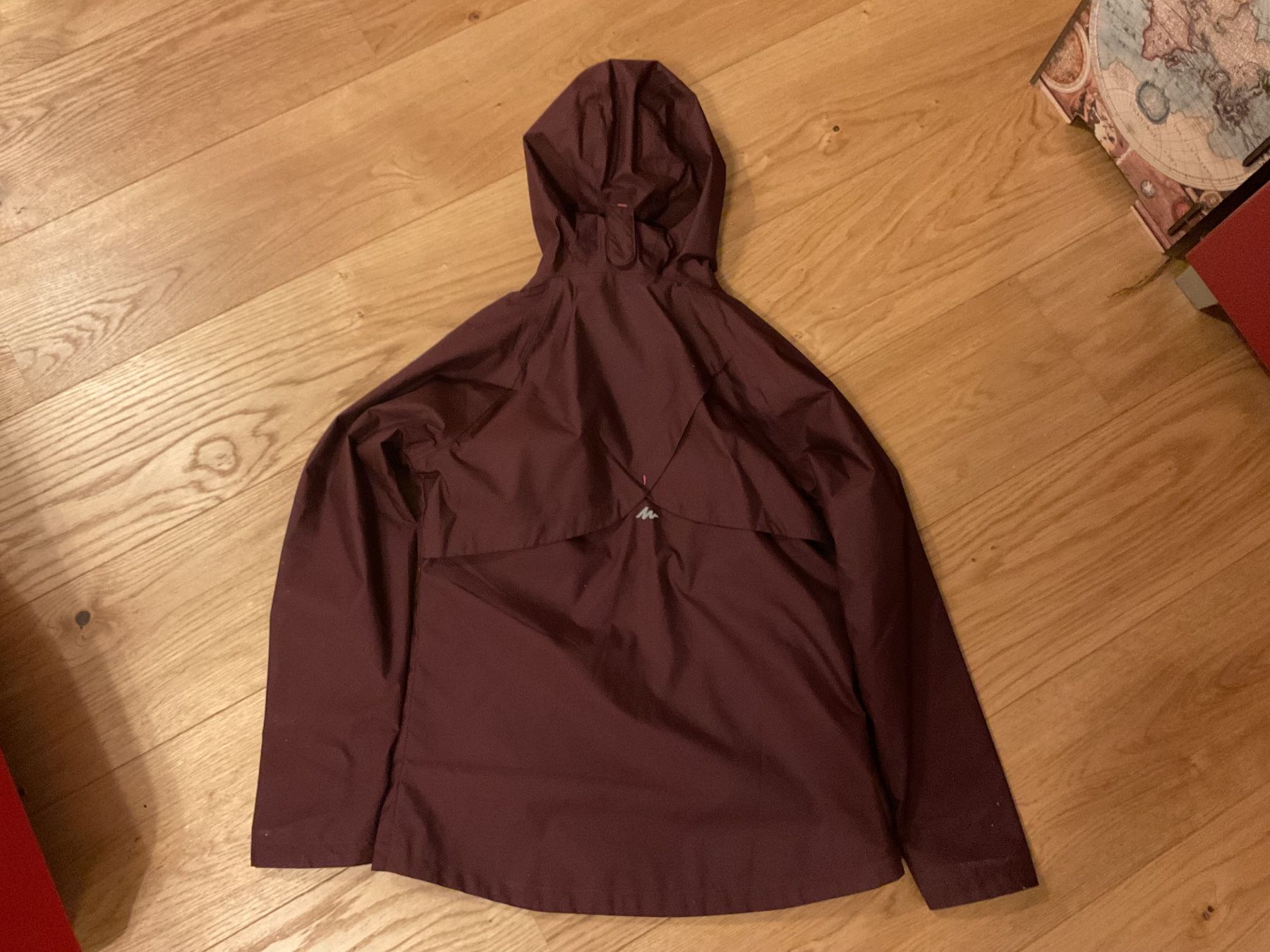 Decathlon Giacche & Cappotti: Quechua Kinder Regenjacke Grösse 146/152 – Usato da Pfeffingen venduto da Marc4148 4