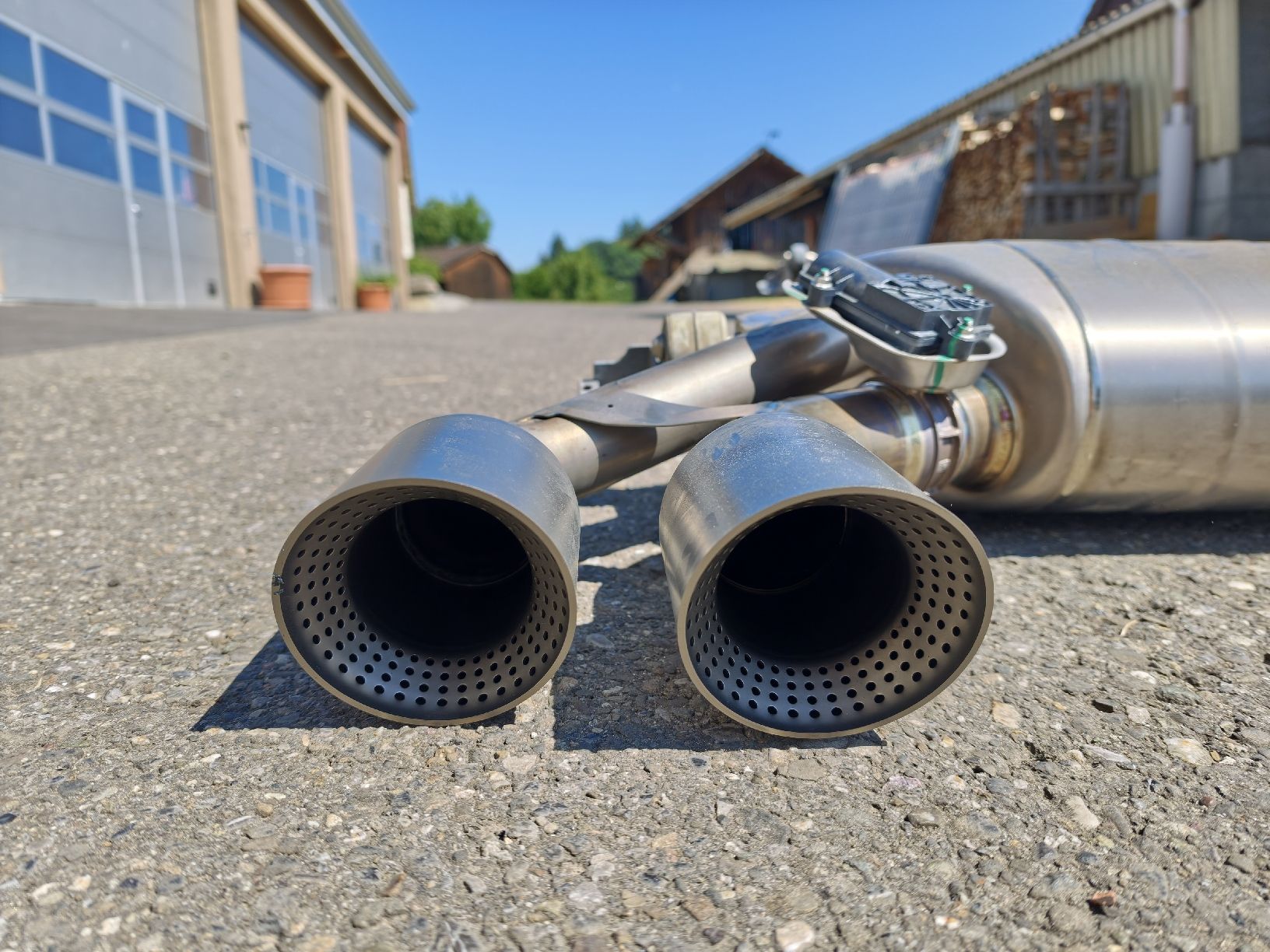 Volkswagen Sistemi di scarico: VW Golf 8 R Abgasanlage Akrapovic – Usato da seon venduto da Betttuner 2
