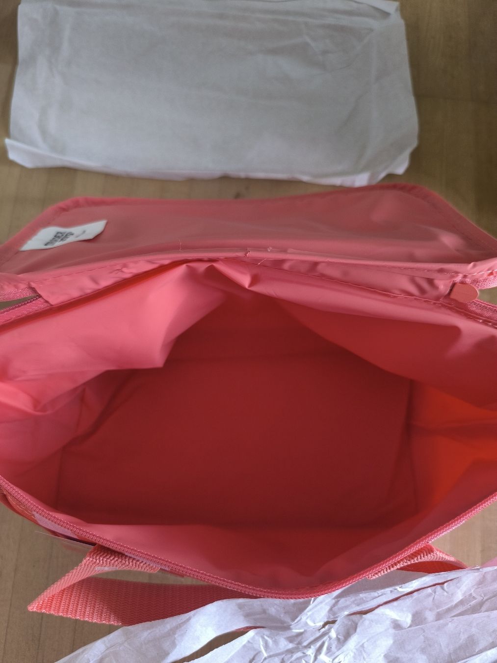 Borse: Trader Joe s Summer Cooling Tote Bag  – Nuovo e nell'imballaggio originale da Zürich venduto da Gatsby1 1