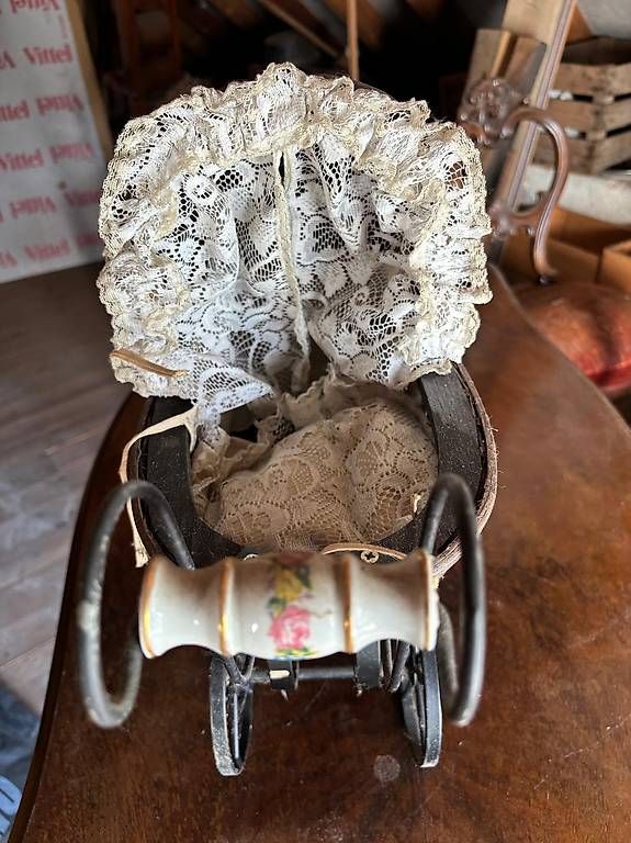 Carrozzine per bambole: Puppenkinderwagen – Usato da Sarmenstorf venduto da Sanbartolomeo