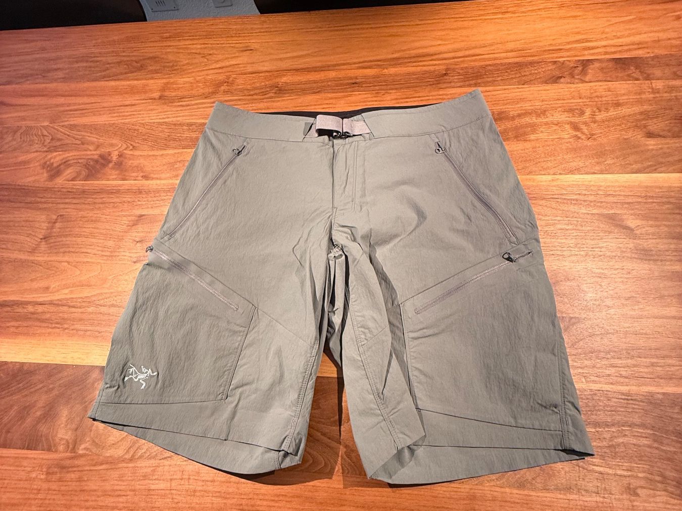 Arcteryx Pantalons: Arc’teryx Shorts neu – Neuf (Voir description) à Jegenstorf par mammut02