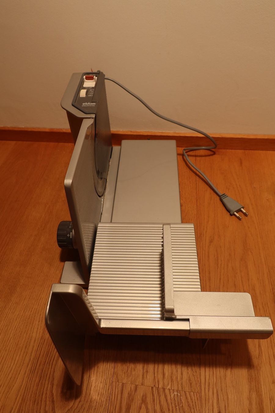 Appareils de cuisine: Allesschneider eldom electronic – D'occasion à Kilchberg ZH par and_y5q6 1