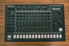 Roland TR-8S