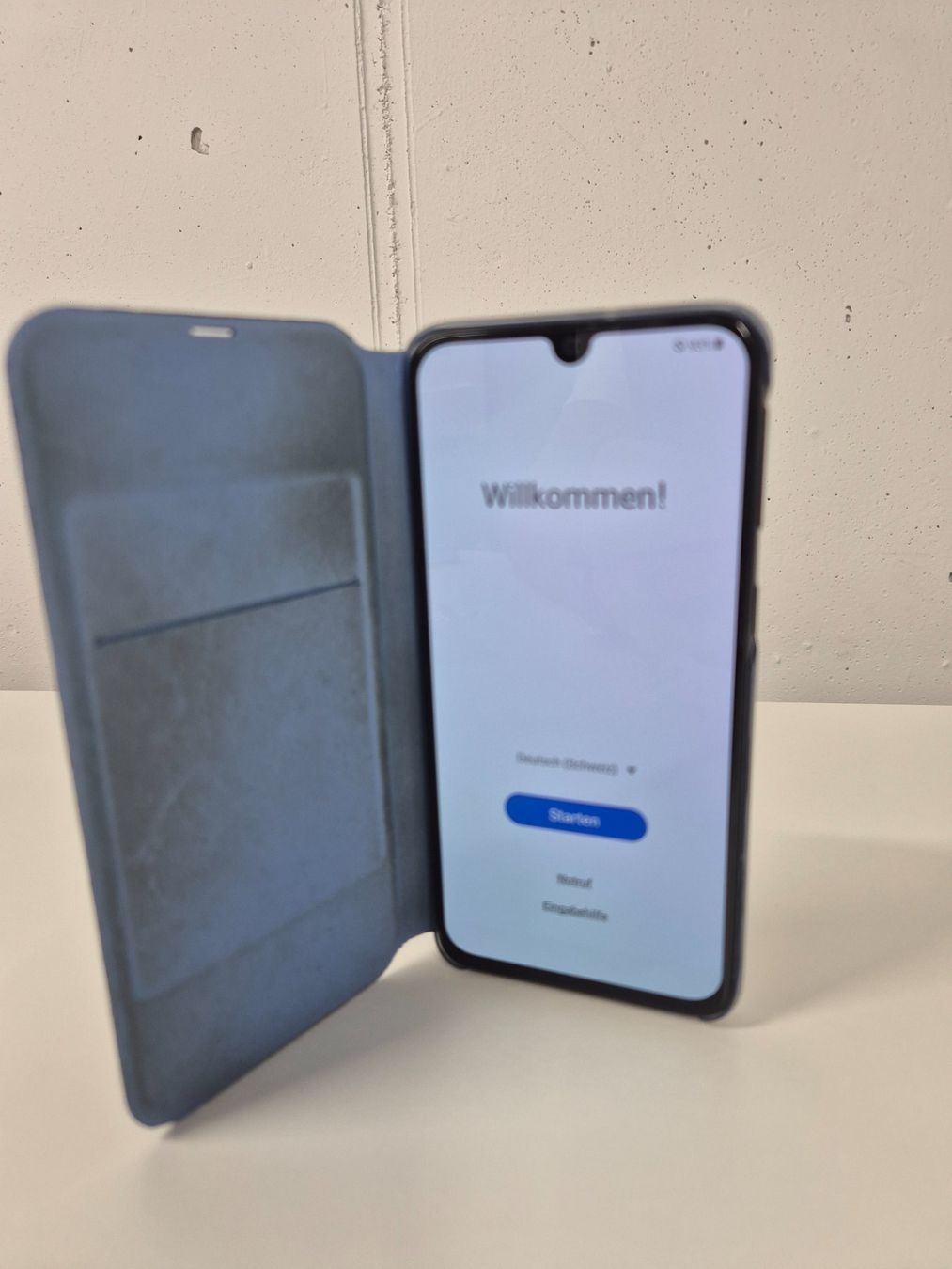 Samsung Handys / Smartphones: Galaxy A40 - 64 GB - mit Etui – Gebraucht aus Sitterdorf von Lenggi7